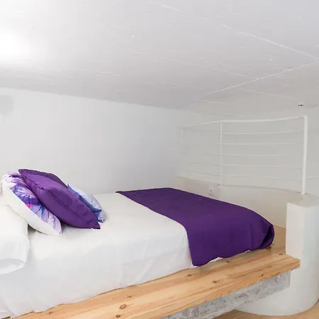 Breaks Apartment *