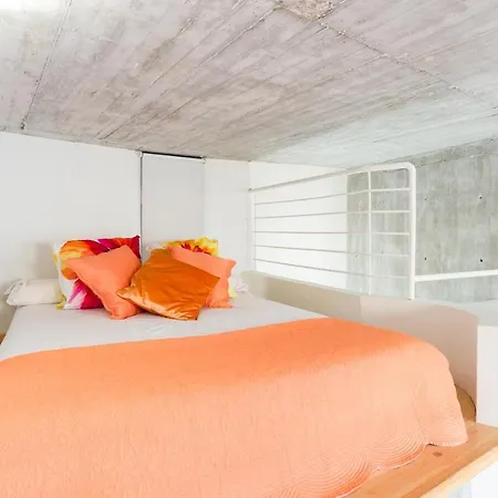 Breaks Apartment *